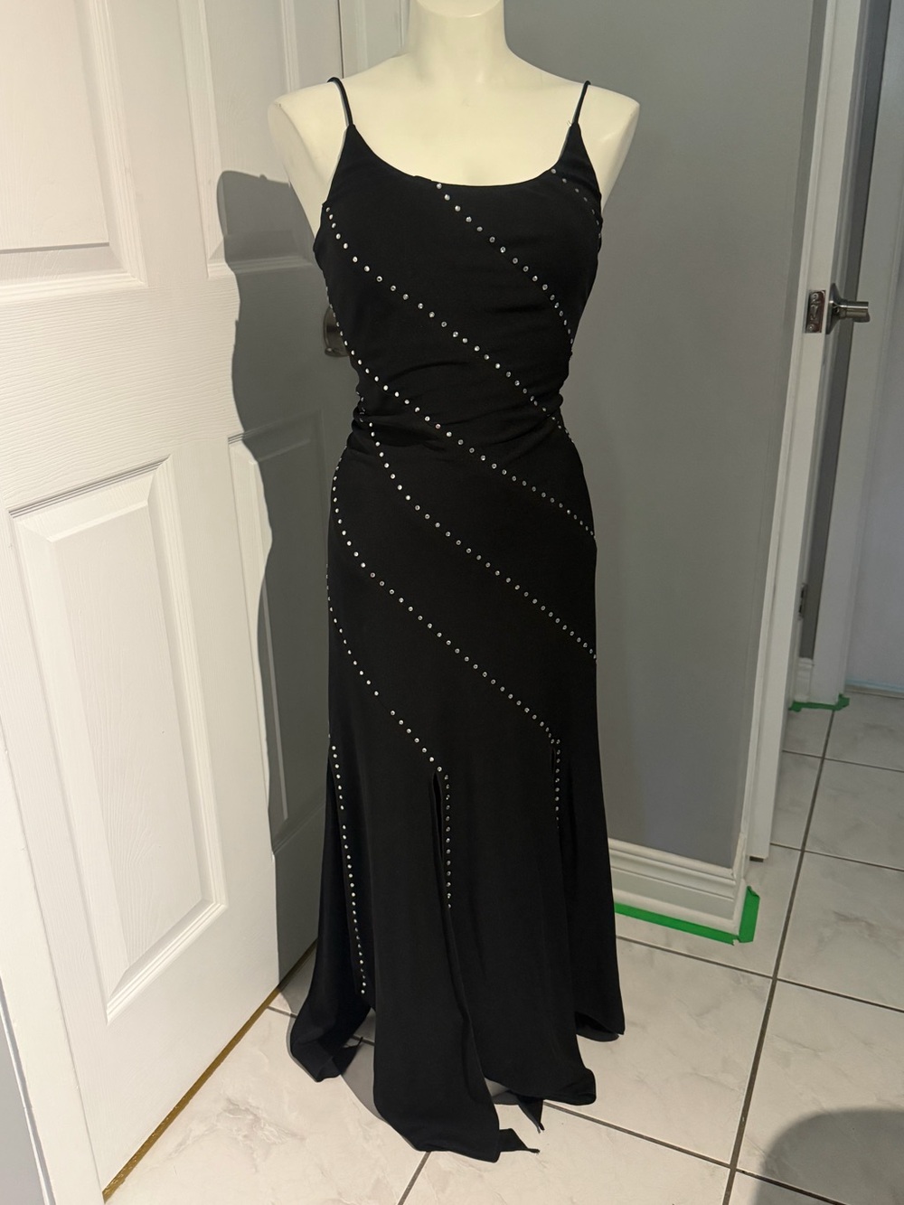 beautiful vintage rhinestone black dress
